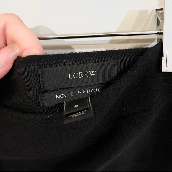 J.crew no.2 pencil black pencil skirt. 100% wool skirt. model 02676. size 8 - Picture 2 of 5
